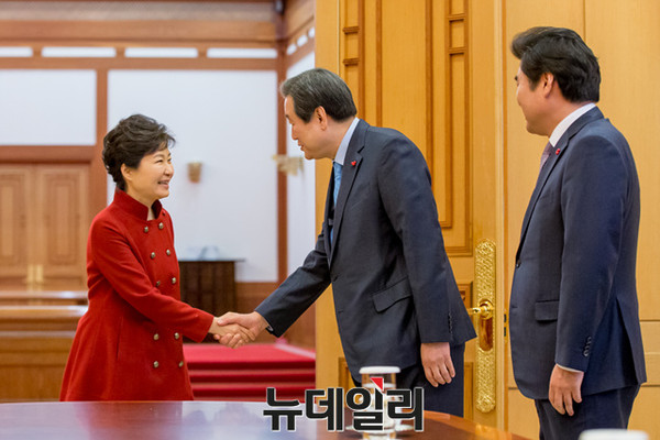 ▲ 박근혜 대통령이 7일 오후 청와대에서 새누리당 지도부와 회동을 갖고 있다. ⓒ뉴데일리