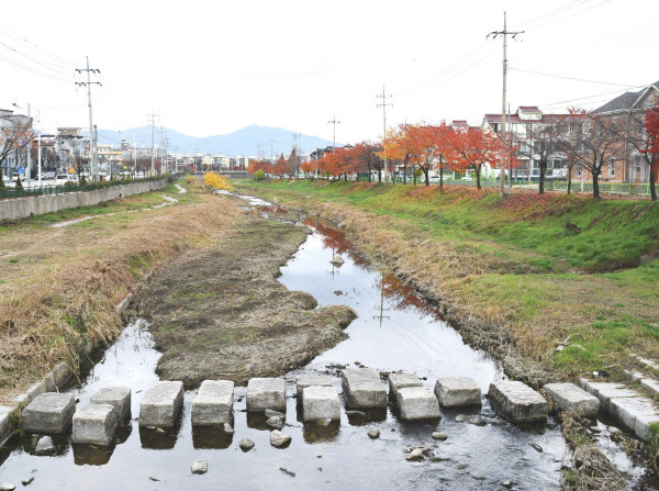 ▲ 제천시 지방하천 재방정비 우수하천.사진제공=제천시