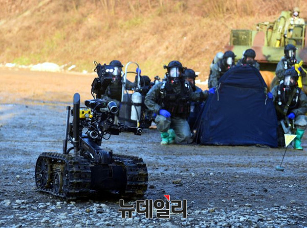 ▲ 화생방 정찰로봇.