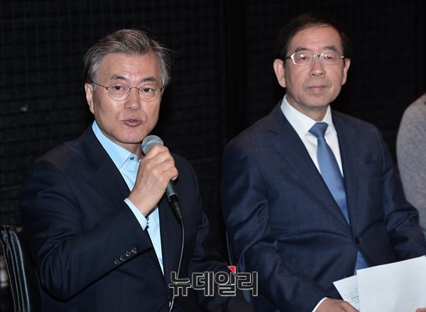 ▲ 새정치민주연합 문재인 대표가 지난달 18일 광주 조선대 강연에서 제안한 문안박 연대는 초법적이고 기존 제도의 틀을 벗어나 있다는 점에서 나치 독일 히틀러의 수권법 체제와 유사점이 있다는 지적이 제기된다. ⓒ뉴데일리 정상윤 기자