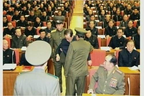 ▲ 지난 2013년 9월 조선중앙TV에 공개된 장성택 체포 모습