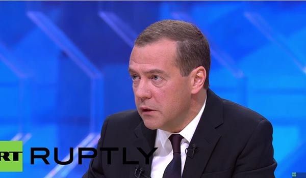 ▲ 지난 9일(현지시간) 러시아 주요 방송사와 국정 결산 기자회견을 가진 드미트리 메드베데프 총리. ⓒ러시아 투데이 유튜브 영상 캡쳐