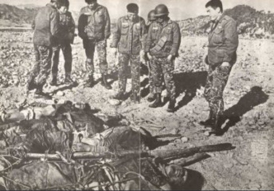 ▲ 1968년 울진 삼척에 침투했다가 사살된 북한 공비 사체