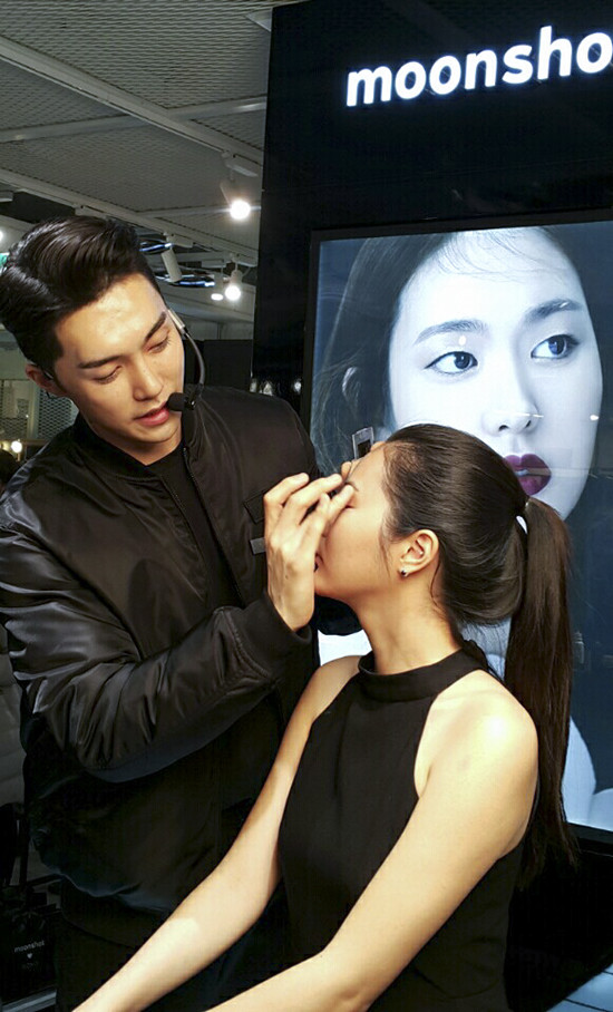 ▲ 문샷 메이크업쇼ⓒ뉴데일리