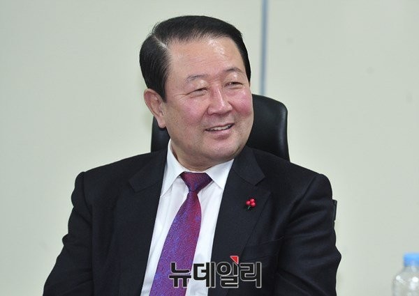 ▲ 무소속 박주선 의원은 14일 안철수 의원의 탈당을 용기 있는 결단으로 높이 평가하며, 다만 단기필마로는 정당을 성공적으로 만들 수 없기 때문에 모두와 함께 하는 통합신당을 해야 한다고 조언했다. ⓒ뉴데일리 이종현 기자