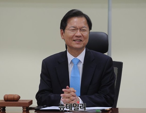 ▲ 국민회의 창당준비위원장을 맡고 있는 무소속 천정배 의원이 내년 4·13 총선에서 새정치민주연합 문재인 대표의 공천장은 곧 낙선장이라고 일갈했다. ⓒ뉴데일리 이종현 기자