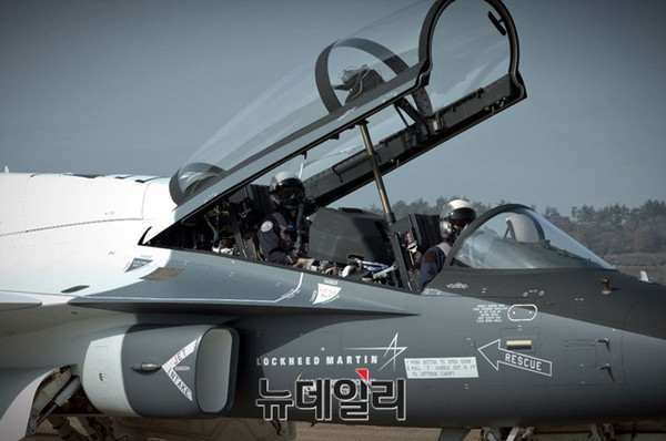 ▲ 미국 수출현 T-50의 조종석.ⓒKAI 동영상 캡쳐