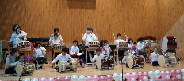 ▲ 제천청암학교 난타연주 모습.사진제공=제천청암학교