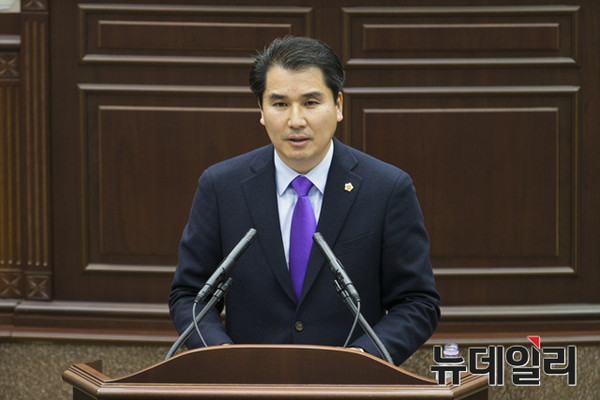 ▲ 김창규 경북도의원이 지난 18일 도의회 제281회 정례회에서 5분 자유발언을 하고 있다.ⓒ도의회 제공