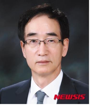 ▲ 사회부총리 겸 교육부 장관에 내정된 이준식 서울대 교수. ⓒ뉴시스