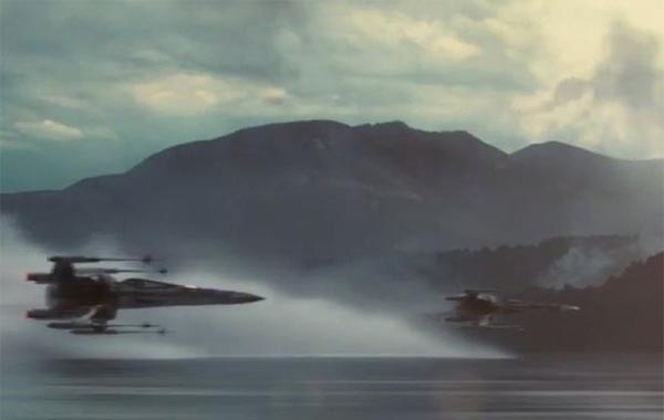 ▲ 영화 스타워즈 에피소드 7 '깨어난 포스' 중 공화국의 X윙 전투기 장면. ⓒ스타워즈 트레일러 유튜브 캡쳐