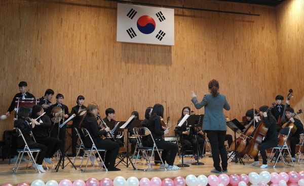 ▲ 제천청암학교 관현악단 모습.사진제공=제천청암학교