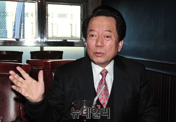 ▲ 김희철 전 의원이 28일 국회에서 기자회견을 열고 더민주당(당시 새정치민주연합)을 탈당한 직후 본지와 단독 인터뷰를 갖고 심경을 토로하고 있다. ⓒ뉴데일리 이종현 기자