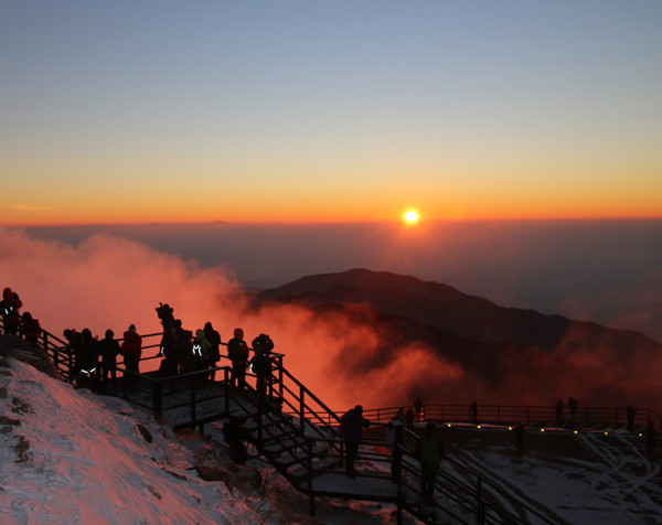 ▲ 소백산 새해 '첫 일출'ⓒ뉴데일리