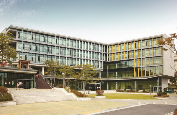 ▲ 세명대 전기공학과 연구관.사진제공=세명대