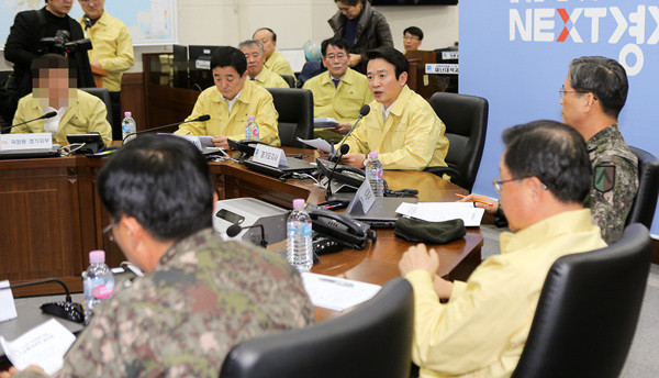 ▲ 6일 오후 경기도청 1층 재난본부상황실에서 남경필 경기도지사가 ‘북한 풍계리 수소탄 핵실험 관련 경기도 긴급통합방위 회의’를 주재하고 있다.ⓒ경기도