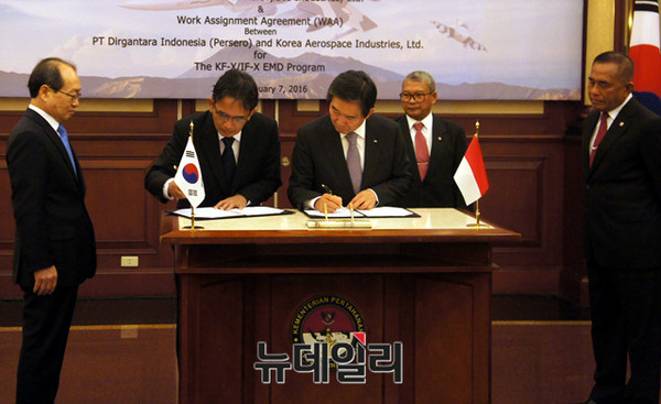 ▲ KAI_PTDI 사장간 업무분담 서명 모습.ⓒKAI