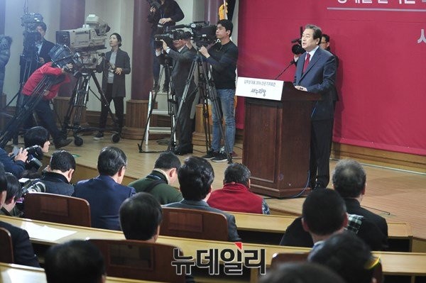 ▲ 김 대표는 당·청 관계에 대해서 "하고 싶은 이야기는 청와대에 다 하고 있다"면서도 "쓴소리를 공개적으로 할 필요는 없다고 생각한다"고 덧붙였다. ⓒ뉴데일리 이종현 기자