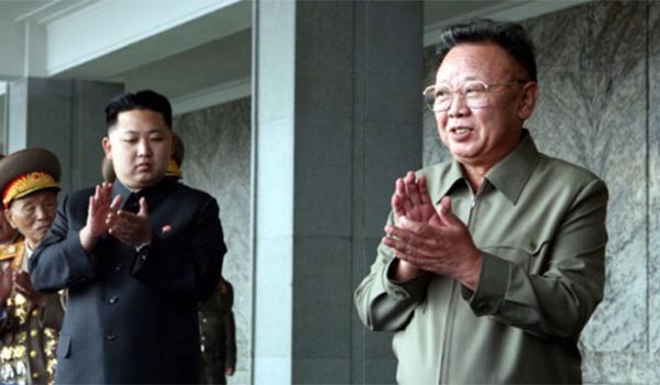 ▲ 김정은은 죽은 김정일처럼 세계를 상대로 '핵협박'을 하면 '쌀'을 받을 수 있을 줄 착각했나 보다. 하지만 이제는 세상이 달라졌다. ⓒ北선전매체 캡쳐