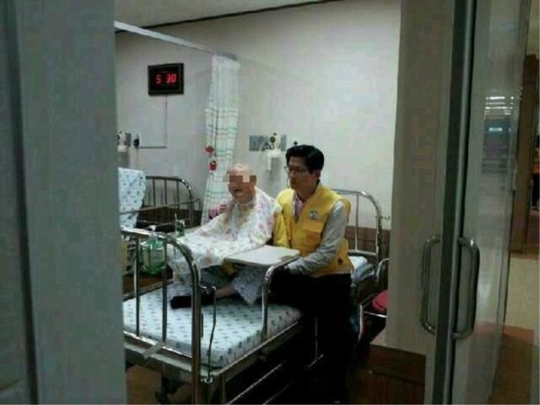 ▲ 이길용 (사)한국한센총연합회 회장과 경기도, 대구경북 지역 한센인 대표단이 19일 김문수 후보 선거사무소를 방문, 김문수 후보에 대한 적극 지지의사를 표명했다.ⓒ김문수 후보 측 제공