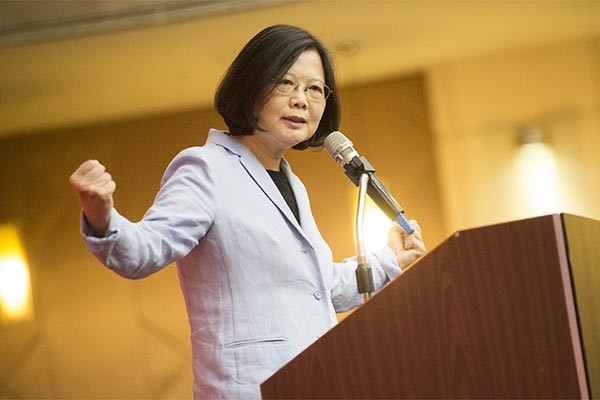 ▲ 대만 총통선거에서 승리한 차이잉원 민진당 주석. 그를 향한 세계 각국의 러브콜이 쏟아지고 있다. 中공산당 때문이다. ⓒ대만 총통선거 경선판공실 화면 캡쳐