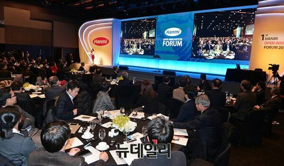 ▲ 2016년 1월 21일 서울신라호텔에서 열린 제1회 한미 오픈이노베이션 포럼에서 이관순 대표이사가 인사말을 전하고 있다.ⓒ정상윤 사진기자