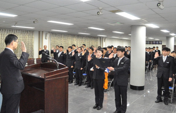 ▲ 제천소방서가 청렴, 무사고 실천결의대회를 하고 있다ⓒ제천소방서