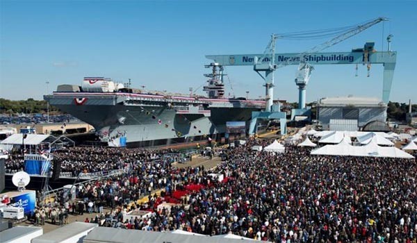 ▲ 2013년 11월 9일 신형 핵추진 항공모함 '제럴드 포드(CVN-78)'의 진수식 장면. 2016년 태평양에 배치될 예정이다. ⓒ위키피디아 공개사진