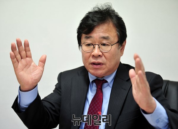 ▲ 이번 20대 총선에서 새누리당 후보로 부천 소사에 출마를 선언한 강일원 전 청와대 행정관은 '친박'이자 '호남'인사다. ⓒ뉴데일리 이종현 기자