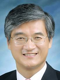 ▲ 홍덕률 대구사이버대 총장