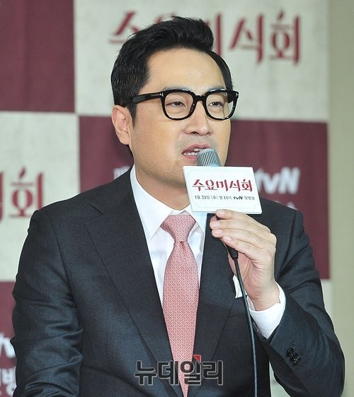 ▲ 무소속 강용석 전 의원이 새누리당 후보 자격으로 서울 용산 출마를 준비중이다. 그는 31일 국회 정론관에서 기자회견을 열고, "용산을 위해 젊음을 바치겠다"고 선언했다. ⓒ뉴데일리 정재훈 기자