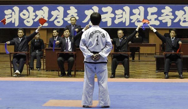 ▲ 북한 정권의 영향력 아래에 있는 '국제태권도연맹(ITF)'의 전북 무주 방문을 정부가 불허했다. 사진은 북한에서 김일성 생일을 맞아 열린 태권도 축전의 한 장면. ⓒ北선전매체 화면캡쳐