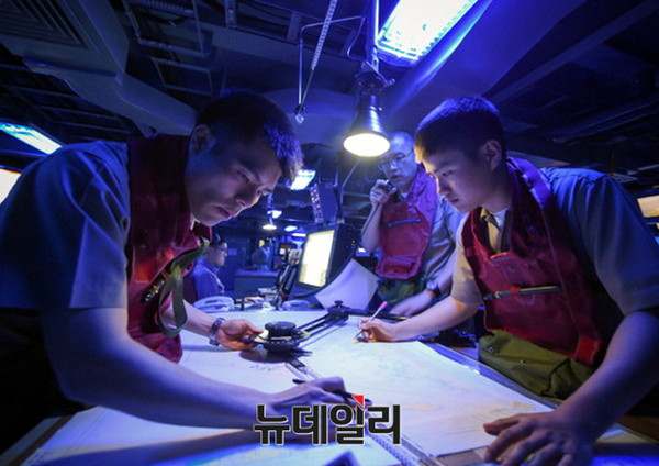 ▲ 우리군 이지스함에서요격용 SM-2 미사일 발사 모습.ⓒ뉴데일리 DB