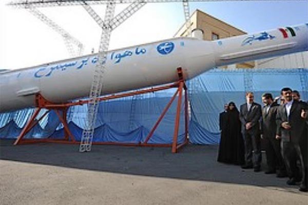 ▲ 과거 이란이 공개한 대륙간 탄도탄(ICBM)의 모형. 이란은 2015년까지 이 미사일을 실전배치할 것이라고 밝힌 바 있다. ⓒ이스라엘 예루살렘포스트 보도화면 캡쳐
