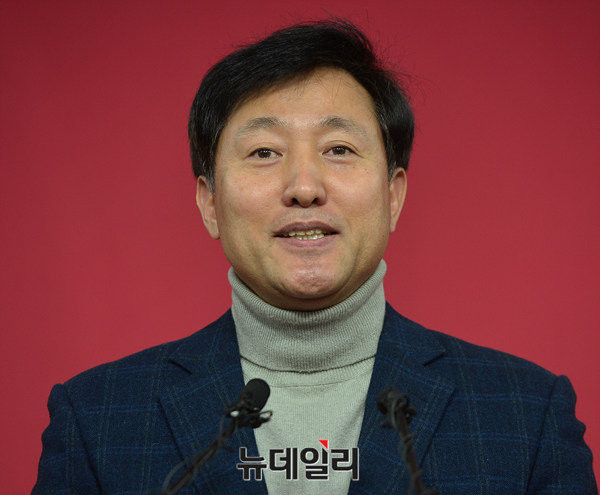 ▲ 이번 20대 총선에서 서울 종로 출마를 선언한 오세훈 전 서울시장은 자신이 시장 시절 진행한 '양화대교' 구조개선 사업 논란에 대해 적극 해명했다. ⓒ뉴데일리 정상윤 기자