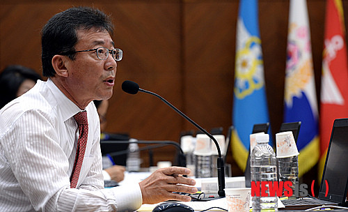 ▲ 국회 국방위원회 소속 새누리당 홍철호 의원. 그는 본지 통화에서 기자에게 "제가 국방위 회의에서도 말했지만, 이런식으로 가다간 북한이 핵과 미사일 개발을 완주하게 될 것"이라며 강한 우려를 표했다. ⓒ뉴시스 DB