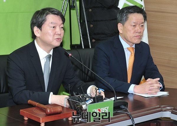 ▲ 국민의당 안철수 공동대표와 주승용 원내대표 등은 7일 북한의 장거리 탄도미사일 발사 소식이 전해지자, 이를 용납할 수 없다며 한목소리로 강도 높게 규탄했다. ⓒ뉴데일리 이종현 기자