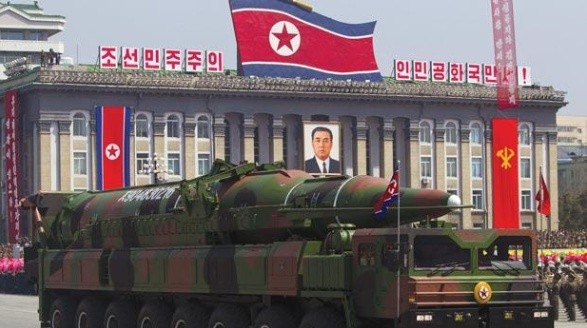 러시아 기술이 가미 된 북한 버전의 토폴 'KN-08'의 모습. 대기권 재돌입시 회피기동이 가능하기 때문에 요격이 매우 어려운 미사일이다/timesofmalta.com