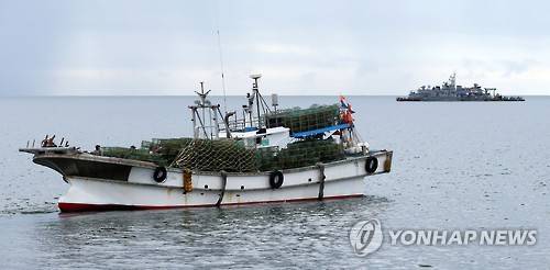 ▲ 조업 나서는 어선.ⓒ연합뉴스