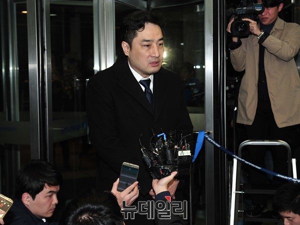 ▲ 강용석 전 의원이 지난 1일 서울시당에서 입당이 불허된 데 이어 15일 중앙당에서도 입당을 허락받지 못했다. ⓒ뉴데일리 이종현 기자