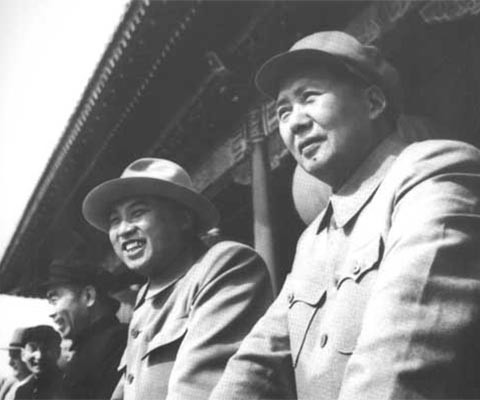 ▲ 1950년대 中공산당을 찾은 김일성과 그를 맞이한 마오쩌둥. 그들의 관계는 지금도 이어지고 있다. ⓒ전쟁기념관 홈페이지 캡쳐