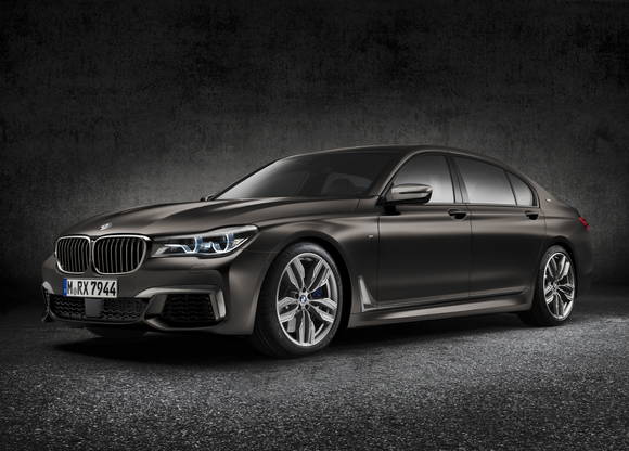 ▲ 오는 3월 열리는 제네바 국제 모터쇼에서 공개되는 BMW M760Li xDrive 모델.ⓒBMW코리아