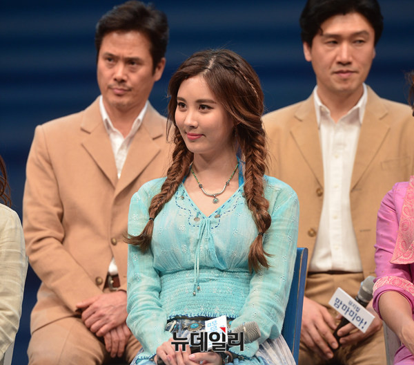 ▲ ⓒ박명성 예술총감독(좌), 배우 전수경(우)