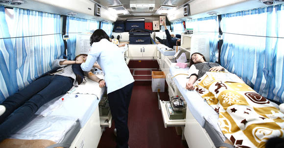 ▲ 한국농어촌공사는 24일 임직원 110여명이 참여한 가운데 '사랑의 생명 나눔 헌혈 행사'를 가졌다.ⓒ 농어촌공사 제공