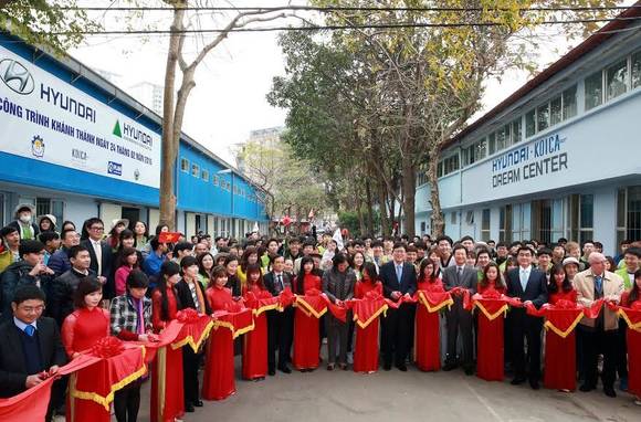 ▲ 현대차그룹이 베트남 하노이시 공업전문대학교에 직업훈련학교 '드림센터 4호'를 지원했다.ⓒ현대차그룹