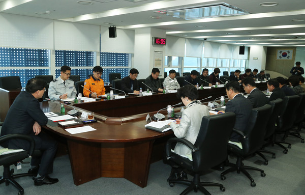 ▲ 당진시는 26일 시청 소회의실에서 2016 기지시줄다리기 민속축제 개최 준비를 위한 유관기관 및 부서별 추진상황 보고회를 가졌다.ⓒ당진시