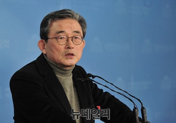 ▲ 새누리당 이한구 공천관리위원장. 그는 새누리당 김무성 대표에 맞서 '단수추천제' 등의 필요성을 제기하며 대립 각을 세우고 있다. ⓒ뉴데일리 이종현 기자