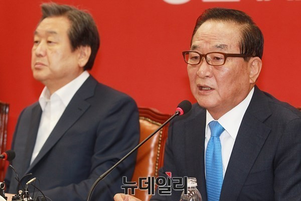 ▲ 새누리당 김무성 대표(왼쪽)와 서청원 최고위원.ⓒ뉴데일리DB
