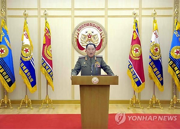 ▲ 2013년 3월 北인민군 최고사령부의 협박 성명을 읽는 김영철. 얼마 전까지 정찰총국장이었으나, 현재는 노동당 대남비서와 통일전선부장을 겸하고 있다. ⓒ연합뉴스. 무단전재 및 재배포 금지.