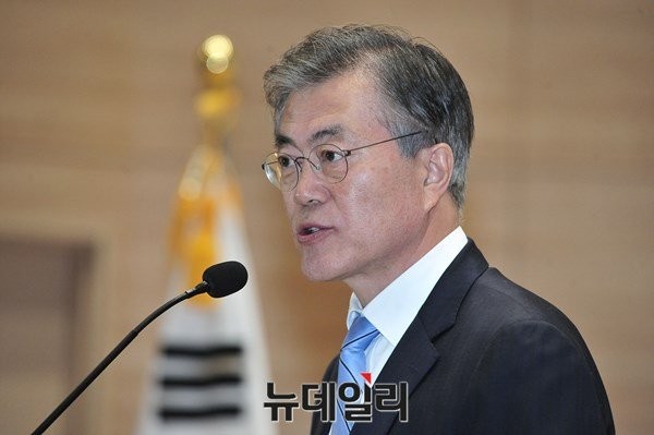 ▲ 양산에 칩거하고 있는 더민주 문재인 대표의 반응이 정치권의 관심사다. 그는 필리버스터를 비롯한 곳곳에서 김 대표와 견해차를 보여왔다. ⓒ뉴데일리 이종현 기자